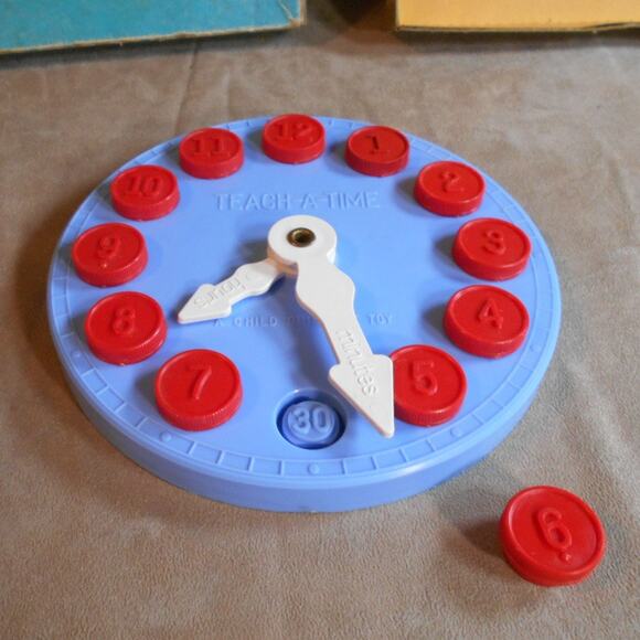Vintage No 40 Teach-A-Time Clock w/Original Box Child Guidance Toys Complete - Picture 4 of 10